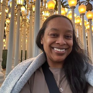 Meet your Posher, Amaris